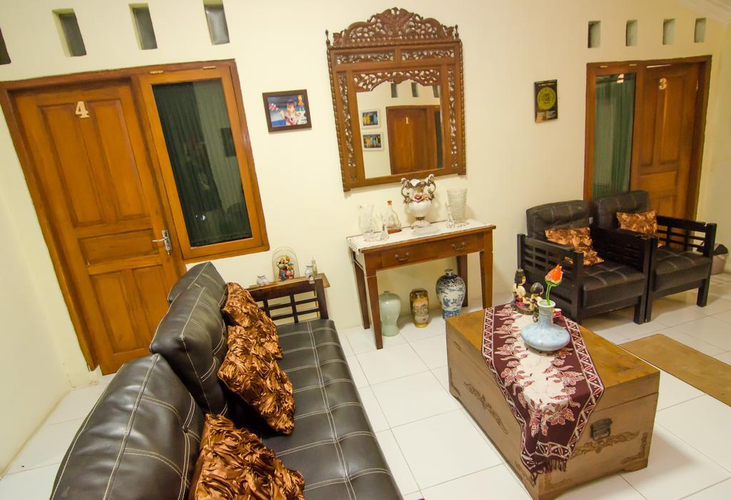 Pendopo Andari Homestay Yogyakarta Kültér fotó